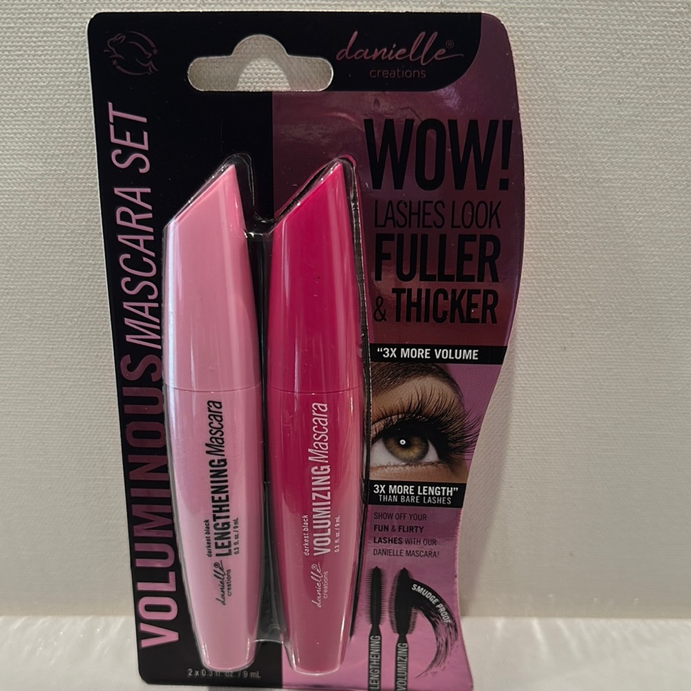 Danielle Creations (2) Piece Voluminous Mascara Set with 3X more volume/length.